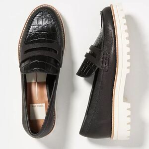 Dolce vita aubree loafer, black snake skin, EUC SZ 9.5